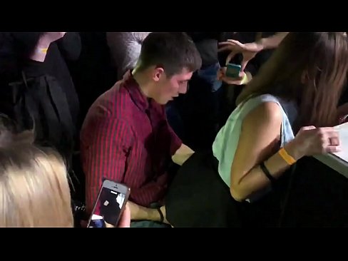 ❤️ Tunay na sex sa isang Russian nightclub. Ang 18-taong-gulang na batang babae na Ruso sa anus at puki ay nakipagkamay sa isang nightclub ❤ Porno sa amin tl.pornpics-de.ru ❌️❤